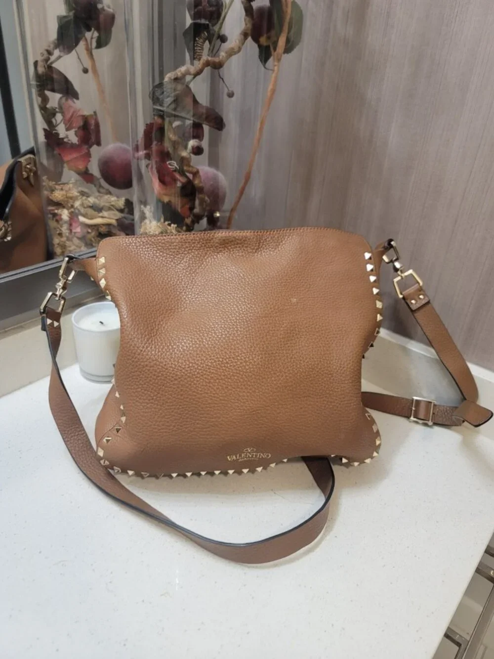 Valentino Garavani Rockstud Hobo Messenger Bag Brown Grain Leather - Picture 4 of 11